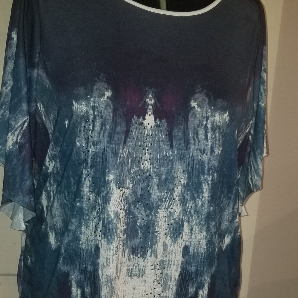 Seven7 Abstract tie dye dressy/casual shirt